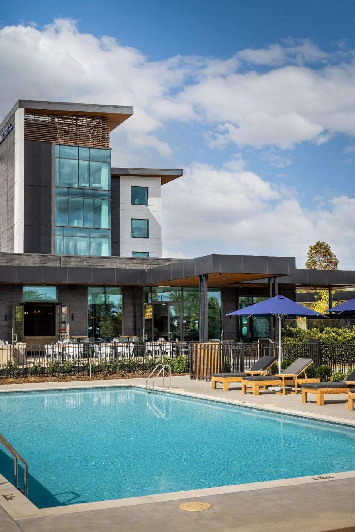 Готель Doubletree By Hilton Auckland Karaka Екстер'єр фото