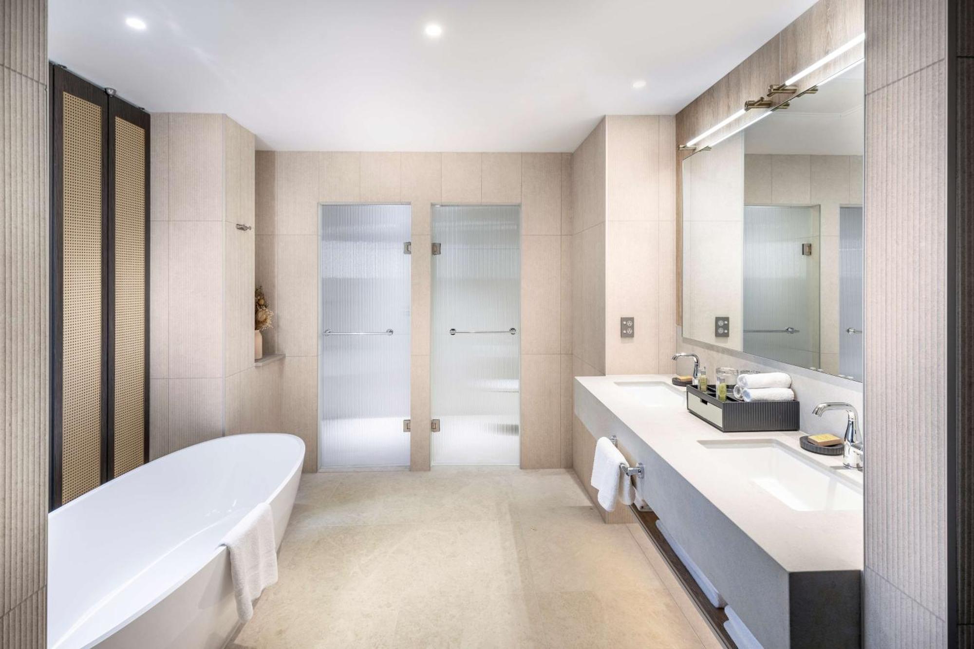Готель Doubletree By Hilton Auckland Karaka Екстер'єр фото