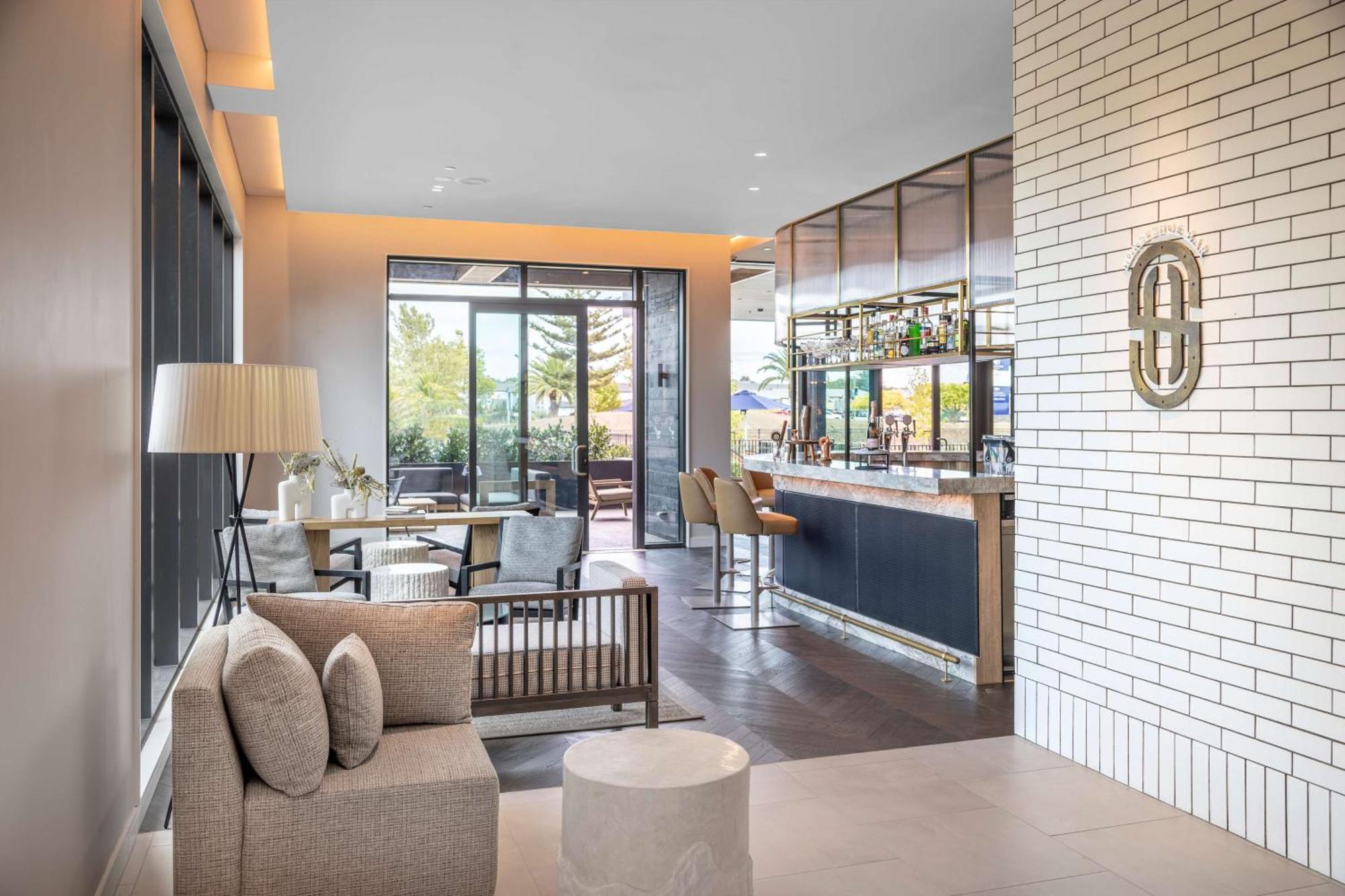 Готель Doubletree By Hilton Auckland Karaka Екстер'єр фото