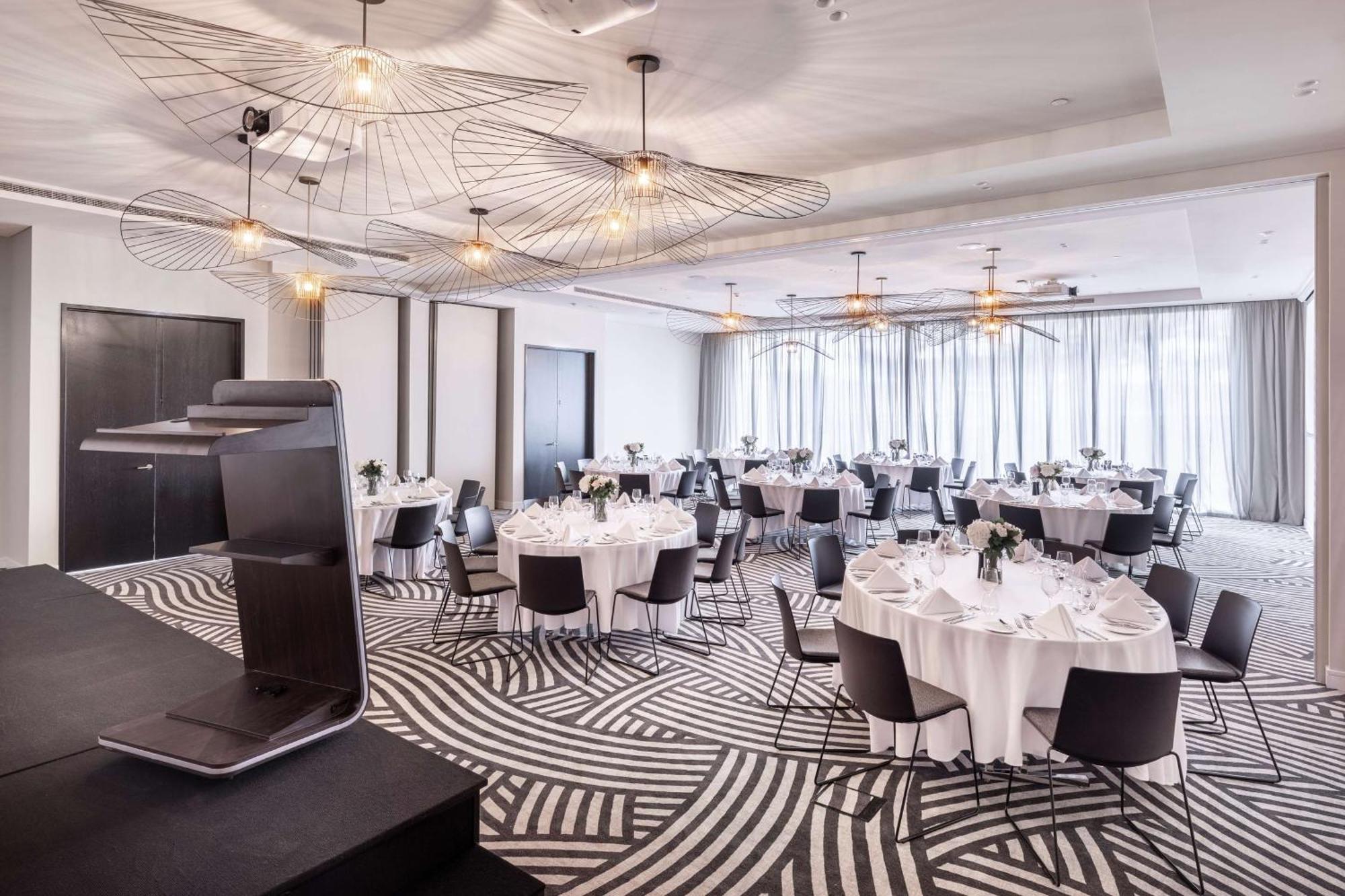 Готель Doubletree By Hilton Auckland Karaka Екстер'єр фото
