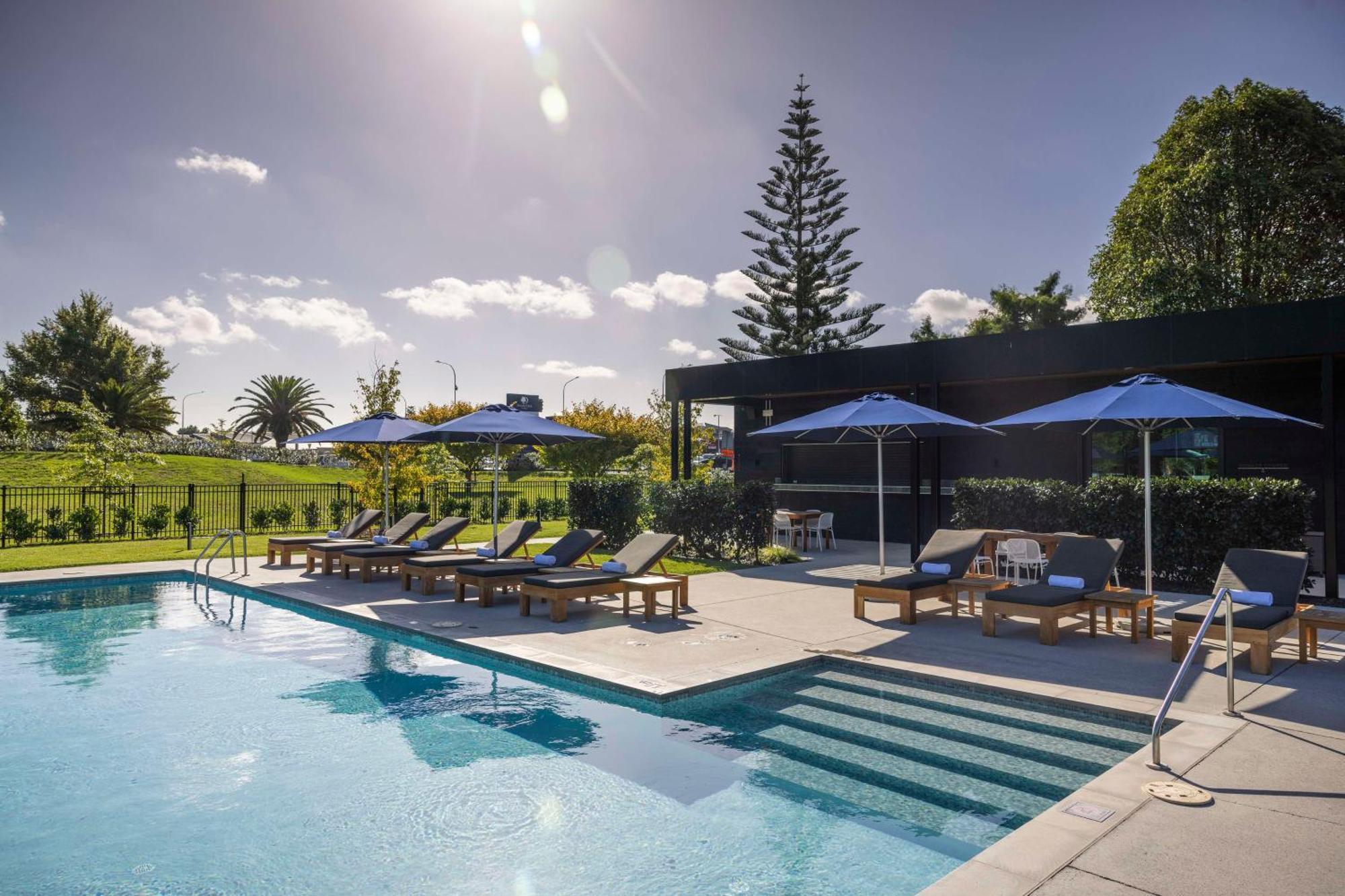 Готель Doubletree By Hilton Auckland Karaka Екстер'єр фото